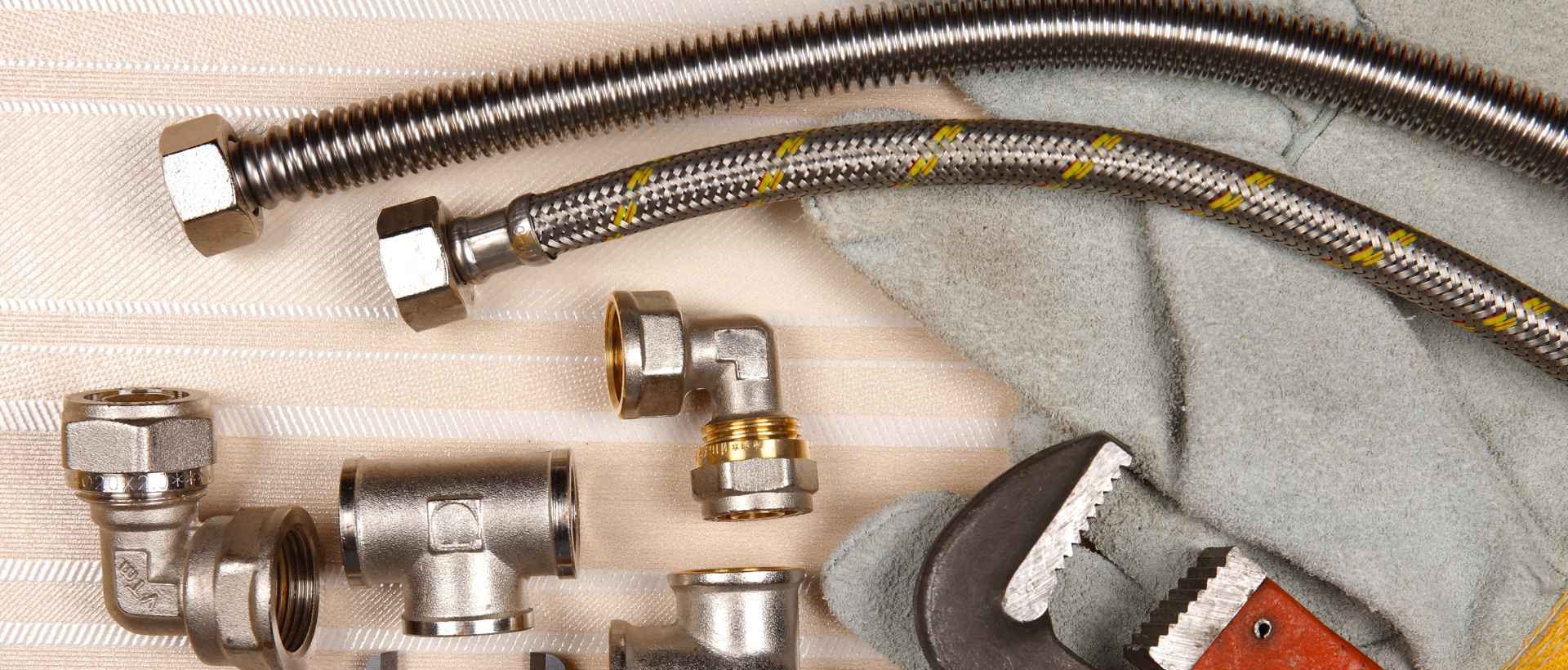 Emergency plumbers IG10